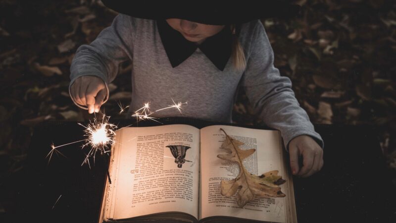 O que ler no Halloween? Livros dignos do dia das bruxas!